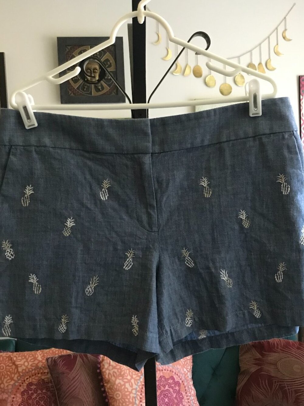 LOFT size 12 Chambray Blue Cotton Embroidered Pineapples Riviera Shorts
